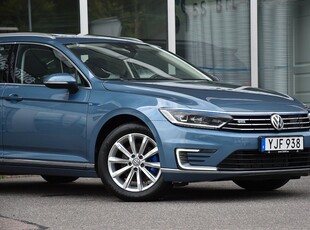 Volkswagen Passat Sc GTE PANO VÄRM DRAG CARPLAY SeSpec 218HK