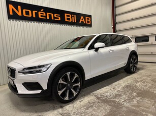 Volvo V60 Cross Country B4 AWD AUT PANORAMA I HELLÄDER+DYNF