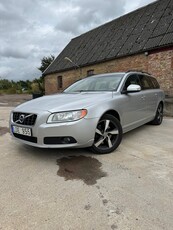 Volvo V70 D5 AWD Geartronic Momentum Euro 5