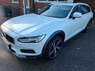 Volvo V90 Cross Country B4 AWD Pano, H/K, 360-Kamera, VOC