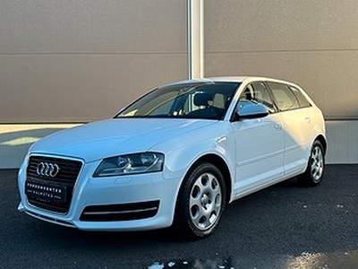 Audi A3 Sportback 1.6 TDI 105hk P-Sensor SVHjul NyServ NyBes