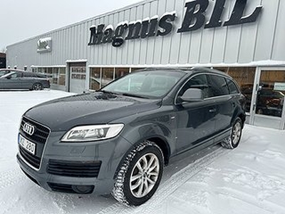 Audi Q7 4.2 FSI V8 quattro TipTronic S-Line, 7-sits