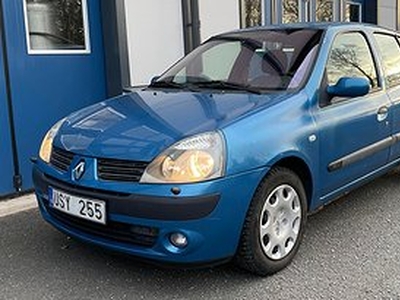 Renault Clio 5-dörrars Halvkombi 1.2 - Nybesiktigad