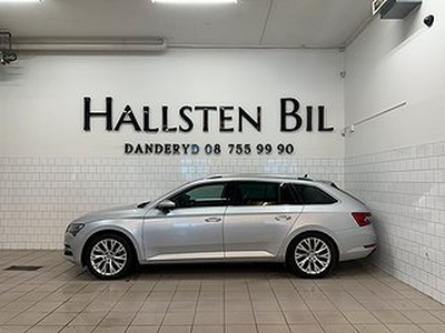 Skoda Superb iV Kombi 1.4 Plug-in Hybrid Business 1Äg Moms Svensksåld