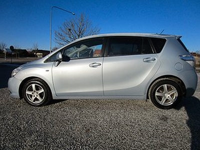 Toyota Verso 1.8 Valvematic Euro 5 7 Sitsig Panorama tak