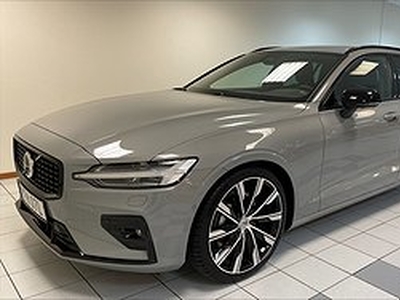 Volvo V60 B4 Bensin Plus Dark