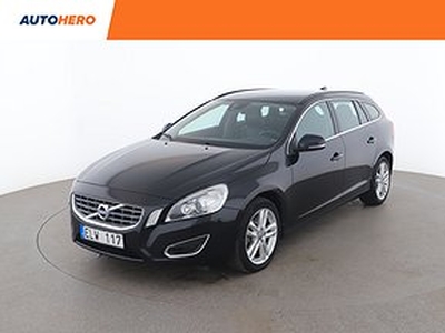 Volvo V60 D4 AWD Momentum *FRI HEMLEVERANS* / VOC, Drag, PDC