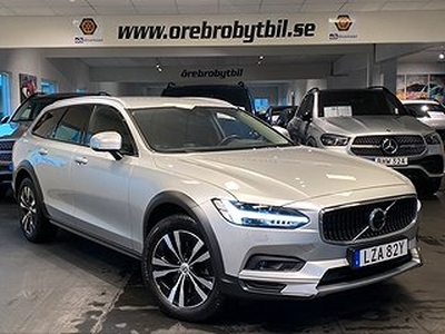 Volvo V90 Cross Country B4 AWD Aut VOC Gps Värmare Drag BLIS 197hk