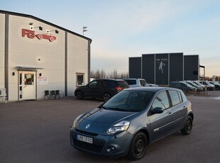 Renault Clio 1.2 75 hk Besiktigad M-Värmare Två Ägare