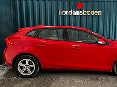 Volvo V40 T2 Kinetic Euro 6 | Nyservad | P-Sensor