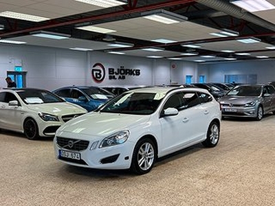 Volvo V60 D4 AWD Automat Momentum Nyservad Värmare VOC 163hk