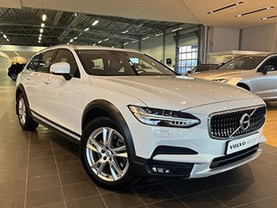 Volvo V90 Cross Country D4 AWD Advanced SE III | Läder | Dragkrok |