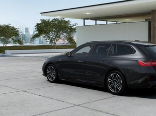 BMW 530e xDrive Touring M Sport Active Fartpilot Kamera Drag