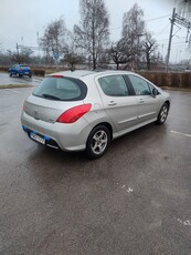 Peugeot 308 5-dörrar 1.6 THP. S+V .däck. Kamkedja. Panorama