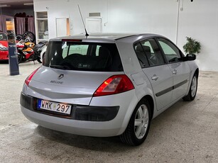 Renault Mégane 5-dörrar 1.6 I NYSERVAD I 8000mil