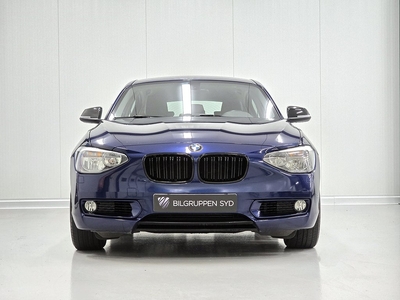 BMW 118 i 5-dörrars Urban Line | PDC | 12 Månaders Garanti!