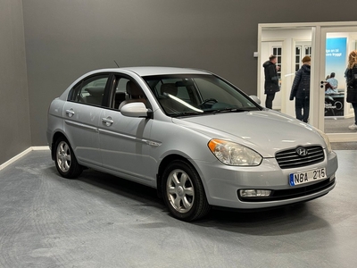 Hyundai Accent Sedan 1.6 EN ÄGARE