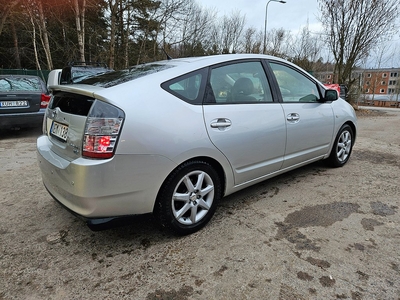 Toyota Prius 1.5 VVT-i + 3CM CVT Euro 4