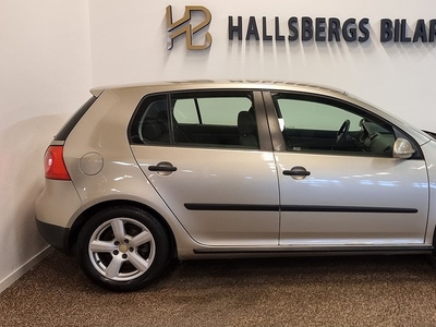 Volkswagen Golf 5-dörrar 1.6 Euro 4 Nyservad/Nybes