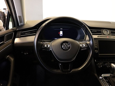 Volkswagen Passat 2.0 TDI 240hk 4M Cockpit D-Värm Drag SoV