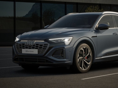 Audi Q8 55 e-tron quattro