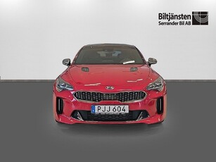 Kia Stinger GT 3.3 V6 T-GDI AWD (370 HK)