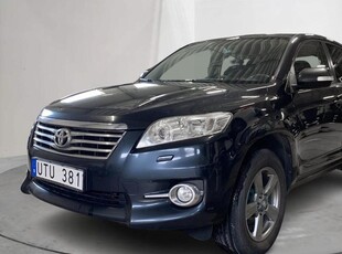 Toyota RAV42.2 DF 2011, SUV