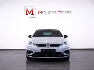 Volkswagen Golf R 4M Pano Cockpit Skinn Dynaudio Navi 310hk