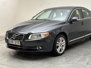 Volvo S802.4D 2010, Sedan