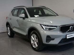 Volvo XC40B3 FWD Bensin Essential 2024, SUV