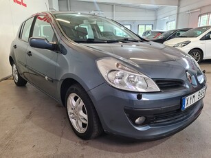 Renault Clio Halvkombi 1.6 , Ny kamremsats,Ny vatten pump...MM