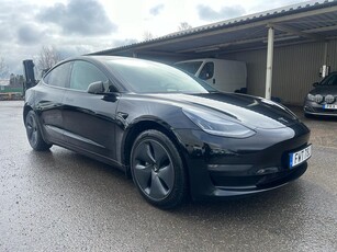 Tesla Model 3 Standard Range Plus Autopilot panorama tak