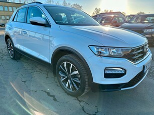 Volkswagen T-Roc 1.0 TSI I Carplay I Adaptiv Farth I 110hk