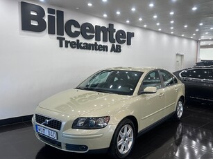 Volvo S40 2.4 Momentum Euro 4 Låga 10.500Mil Drag