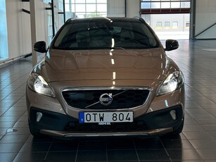 Volvo V40 Cross Country D4 Summum /Pano/D-Värmare/SoV-hjul