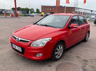 Hyundai i30 1.6 CRDi Euro 4 Nybesiktad , Nyservad