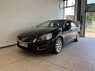 Volvo V60 T4f Momentum Drag Automat Värmare