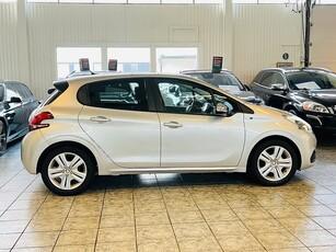 Peugeot 208 1.2 VTi Lågmilare 1/ägare 5-dörrar NY-BES 82hk