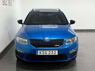 Skoda Octavia RS 2.0 TDI/ PANO/ Värmare/ Drag/ Skinn/ CANTON