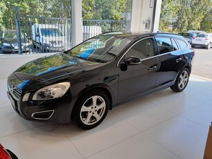 Volvo V60 D2 Momentum Euro 5