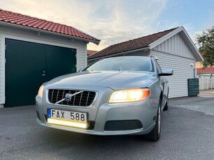 Volvo V70 T4 Kinetic Euro 5 /Dragkrok/Nybesiktad/Nyservad