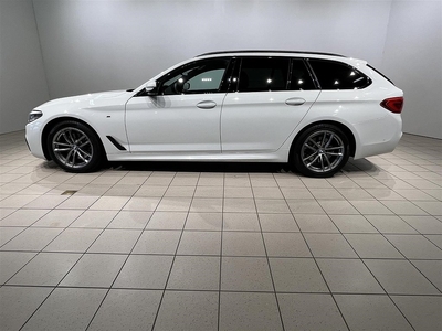 BMW 520 d xDrive Touring M Sport Drag Värm HiFi 5.95% Ränta