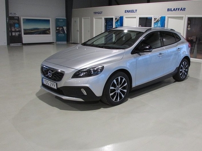 Volvo V40Cross Country D2 Geartronic Summum Euro 6 NAVI KAMERA SKINN DRAG 2016, Kombi