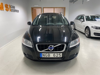 Volvo V70 D5 AWD Geartronic Summum D-värme Taklucka Drag