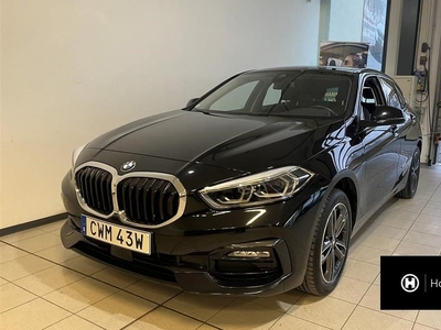 BMW 1185d. Sport Line Navigation Drag LED 2022, Halvkombi