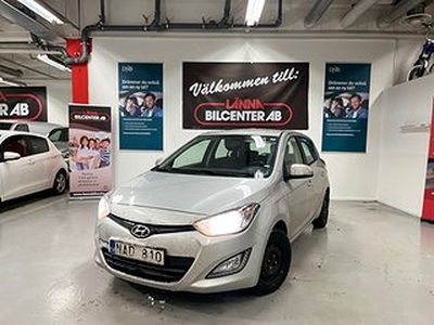 Hyundai i20 1.2 Låga mil Låg årsskatt 2ÄG Bluetooth PDC SoV