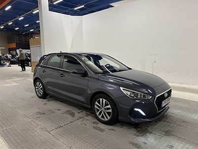 Hyundai i30 1.4 T-GDi 140hk Navi B-Kamera Rattvärme Nyservad