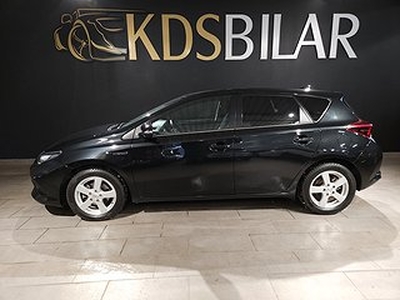 Toyota Auris 1.8 Hybrid e-CVT Automat Comfort 136hk 4500mil