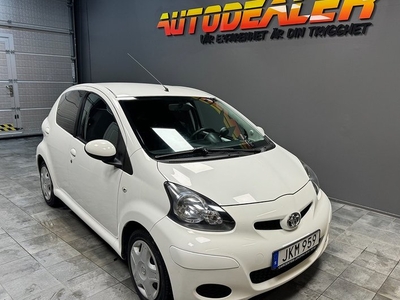 Toyota Aygo5-dörrar 1.0 VVT-i MultiMode Euro 5 2011, Halvkombi