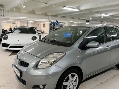 Toyota Yaris5-dörrar 1.33 Dual VVT-i ENDAST 2011, Halvkombi